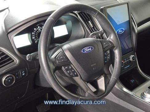 Used 2022 Ford Edge Titanium w/ Equipment Group 301A AWD/4WD image 21
