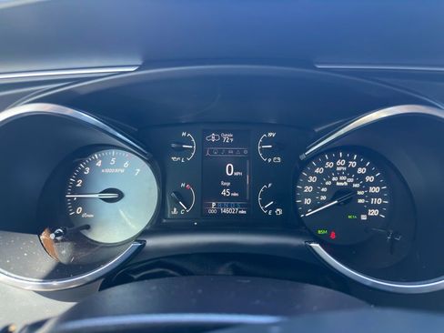 Used 2018 Toyota Sequoia Platinum image 14