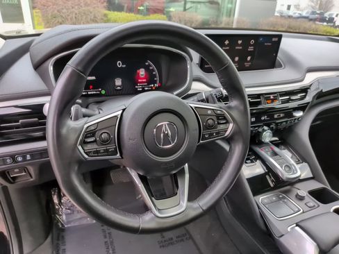 Used 2023 Acura MDX SH-AWD image 32