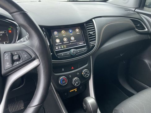 Used 2022 Chevrolet Trax LT w/ Sport Edition image 15
