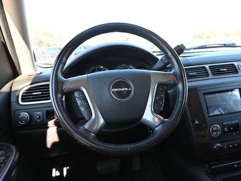 Used 2008 GMC Yukon Denali image 10