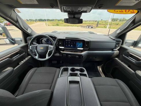 Used 2025 Chevrolet Silverado 2500 LT w/ Convenience Package AWD/4WD image 27
