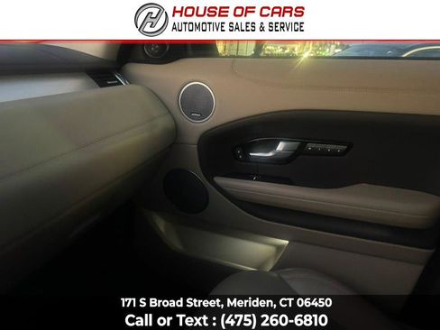 Used 2017 Land Rover Range Rover Evoque SE Premium image 39