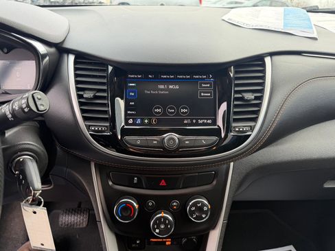 Certified 2022 Chevrolet Trax LS w/ Tint and Cruise Package image 22