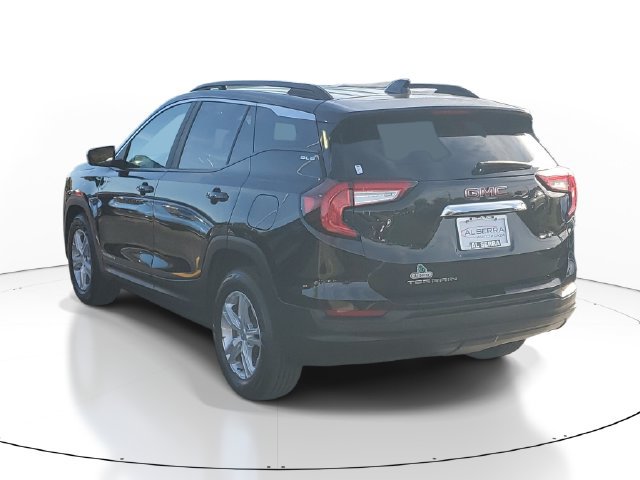 Used 2022 GMC Terrain SLE w/ Driver Convenience Package FWD image 3