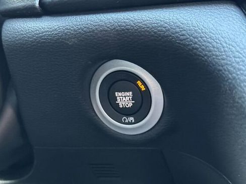 New 2026 Chrysler Pacifica Pinnacle image 22