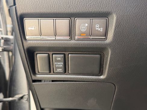 Used 2015 INFINITI QX80 4WD w/ Deluxe Technology Package image 27