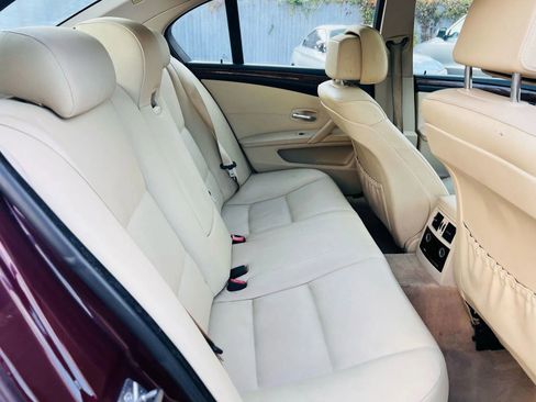 Used 2010 BMW 528i xDrive Sedan image 13