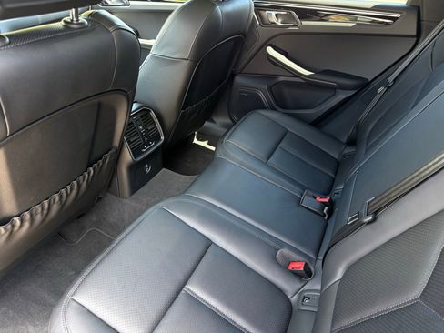 Used 2026 Porsche Macan image 31