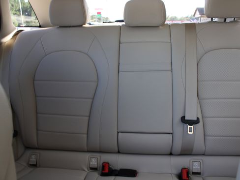 Used 2022 Mercedes-Benz GLC 300 image 21