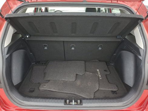 Used 2020 Hyundai Venue SE image 28