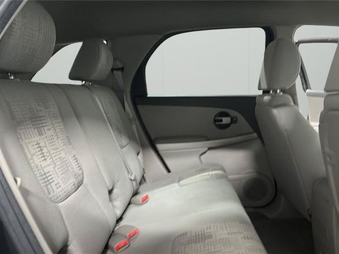 Used 2005 Chevrolet Equinox LS w/ Preferred Equipment Group AWD/4WD image 12