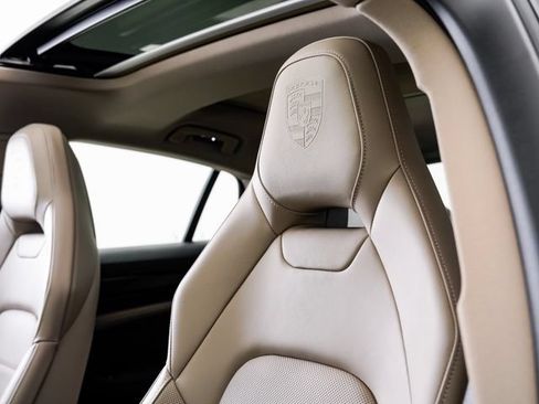 Certified 2025 Porsche Panamera 4 E-Hybrid AWD/4WD image 10