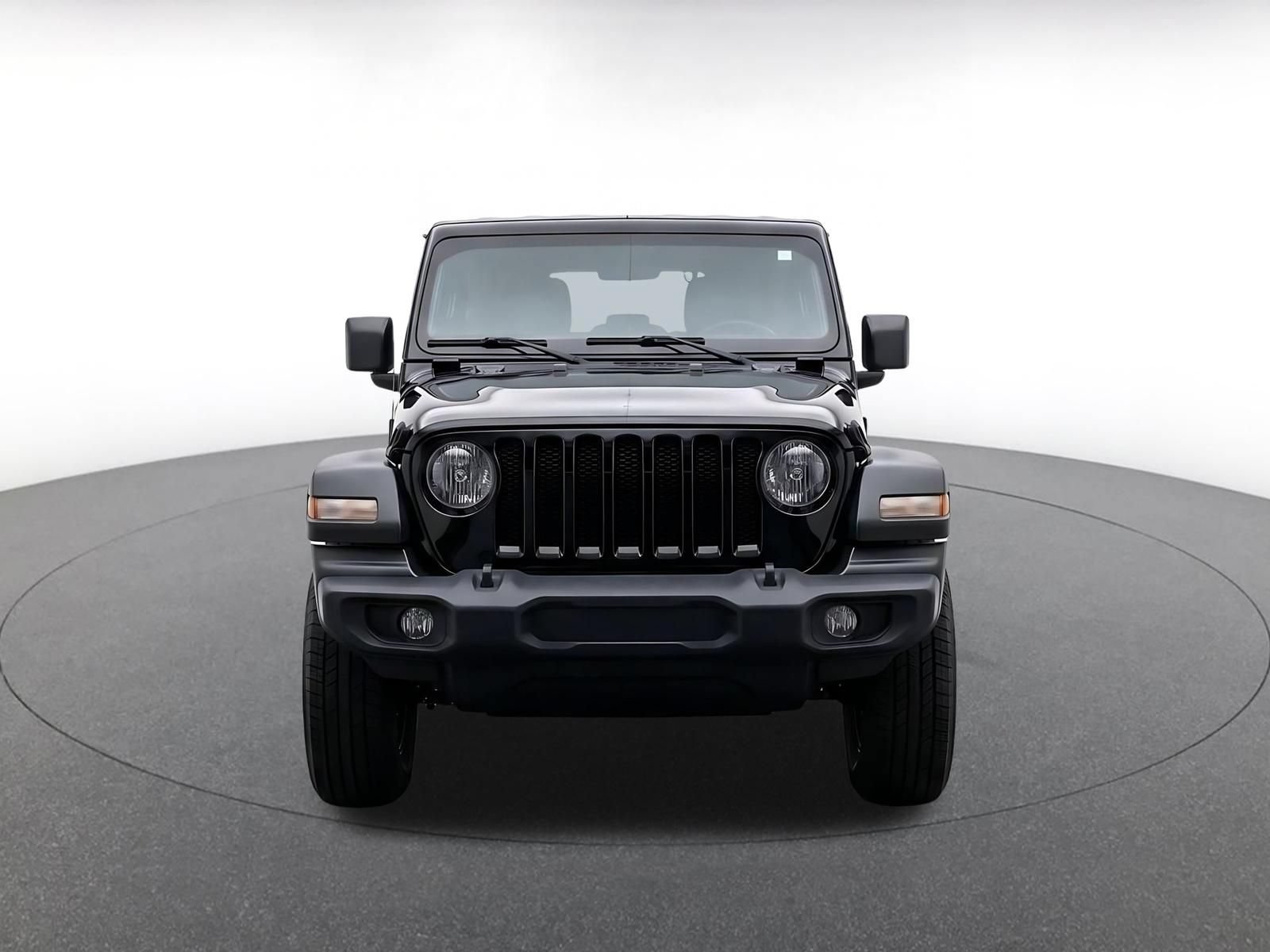 Used 2025 Jeep Wrangler Unlimited Sport AWD/4WD image 2
