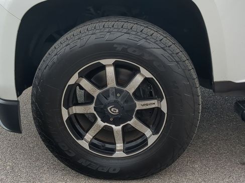 Used 2018 Chevrolet Colorado LT image 9