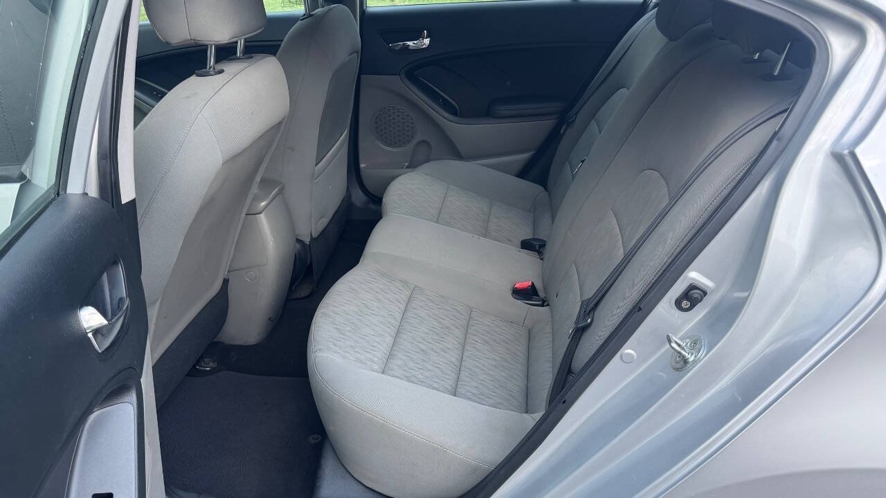 Used 2016 Kia Forte LX FWD image 10