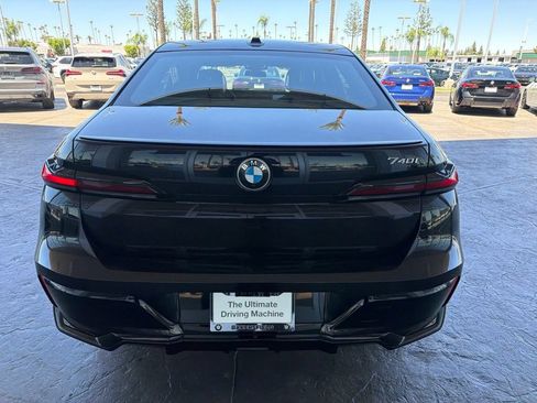 Used 2023 BMW 740i RWD image 4