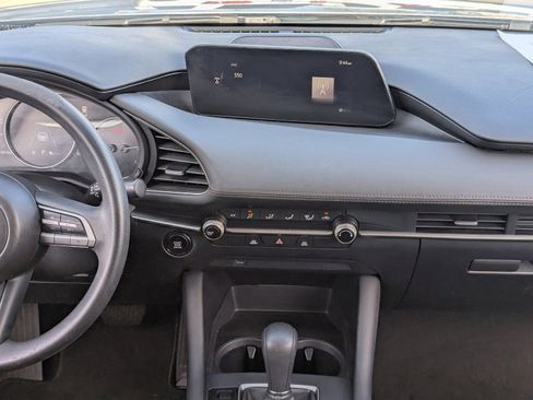 Used 2020 MAZDA MAZDA3 Base image 16