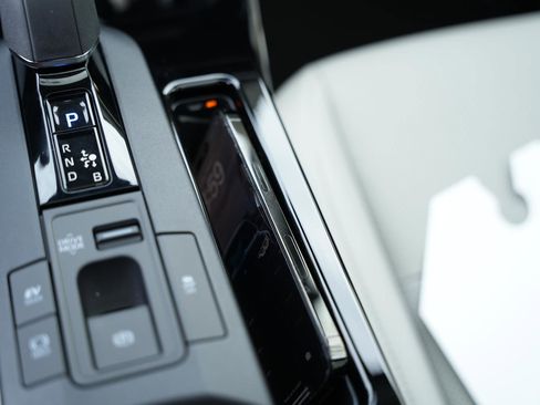 New 2026 Toyota Prius XLE image 27