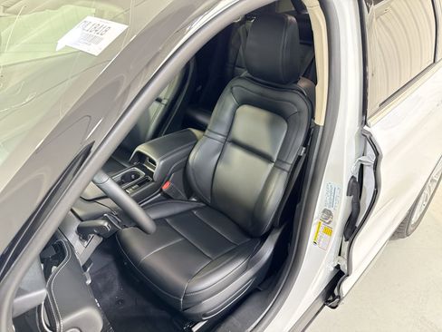 New 2026 Lincoln Corsair Premiere image 10