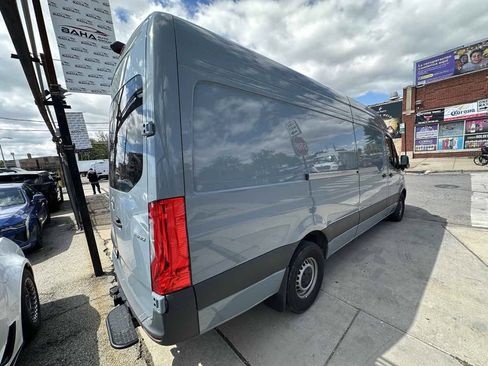 Used 2024 Mercedes-Benz Sprinter 2500 w/ Acoustic Package image 7