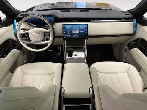 New 2026 Land Rover Range Rover SE image 10