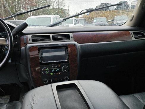 Used 2012 Chevrolet Avalanche LT w/ All-Star Edition image 17