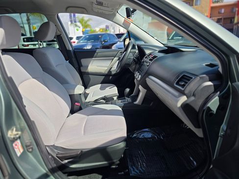 Used 2017 Subaru Forester 2.5i w/ Alloy Wheel Package image 10