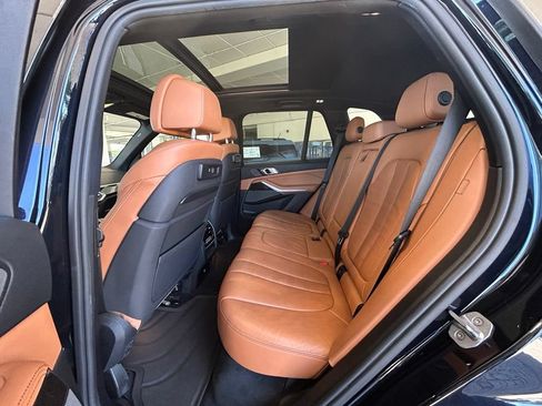 Used 2019 BMW X5 xDrive40i w/ M Sport Package AWD/4WD image 33