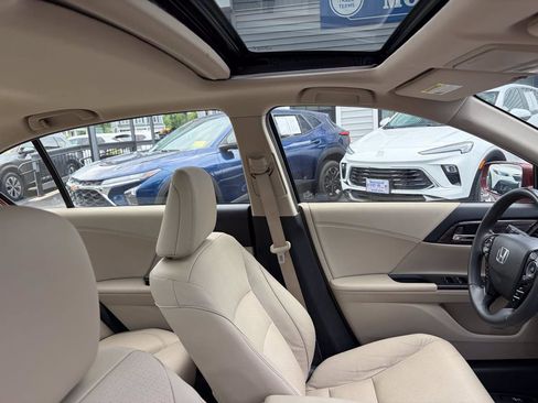 Used 2017 Honda Accord EX-L image 27