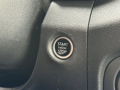 Certified 2023 Nissan Frontier SV image 22