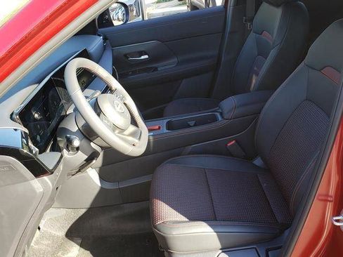 New 2026 Nissan Kicks SR w/ Cold Weather Package AWD/4WD image 11