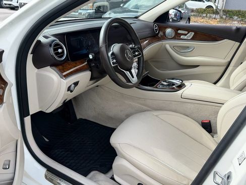 Used 2020 Mercedes-Benz E 350 4MATIC Sedan image 11