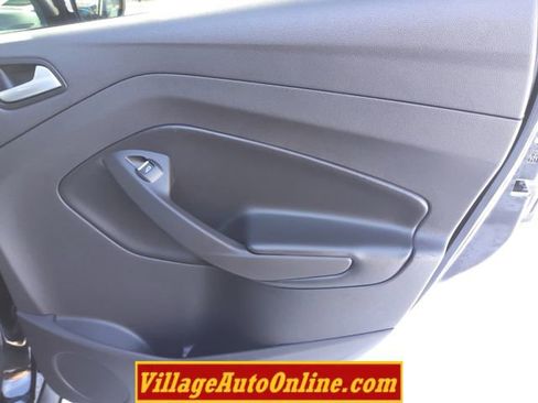 Used 2017 Ford Escape SE w/ Equipment Group 201A image 36