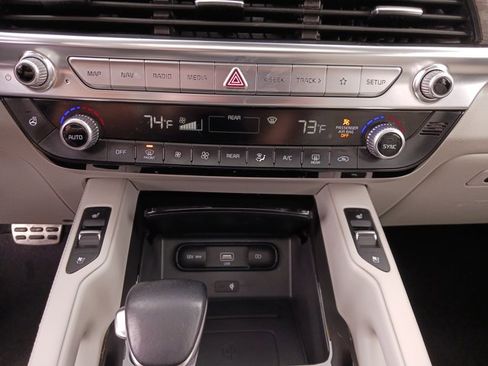 Used 2020 Kia Telluride SX w/ SX Prestige Package image 24