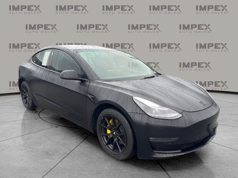 Used 2022 Tesla Model 3 Long Range AWD/4WD image 4