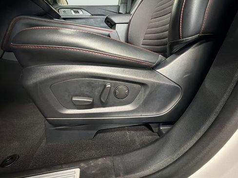 Used 2025 Ford Explorer ST-Line w/ ST-Line Street Pack image 21