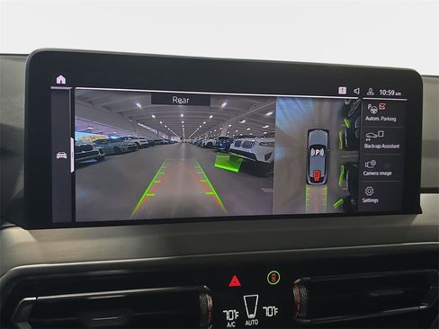 Used 2024 BMW X4 xDrive30i w/ Premium Package image 19