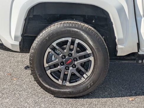 Used 2024 Toyota Tacoma TRD Sport image 13