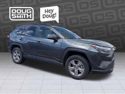 Used 2025 Toyota RAV4 XLE image 1