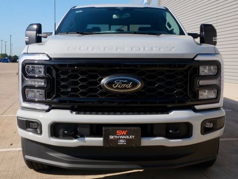 New 2026 Ford F250 Lariat w/ Black Appearance Package AWD/4WD image 4