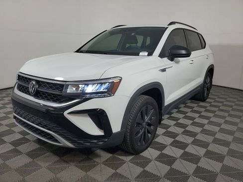 Used 2023 Volkswagen Taos S image 3