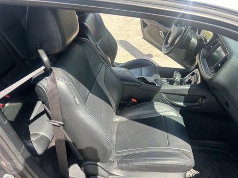 Used 2015 Dodge Challenger SXT Plus RWD image 8