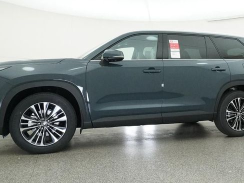 New 2026 Toyota Grand Highlander AWD Hybrid image 18