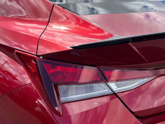 Certified 2025 Hyundai Elantra Sport FWD image 10