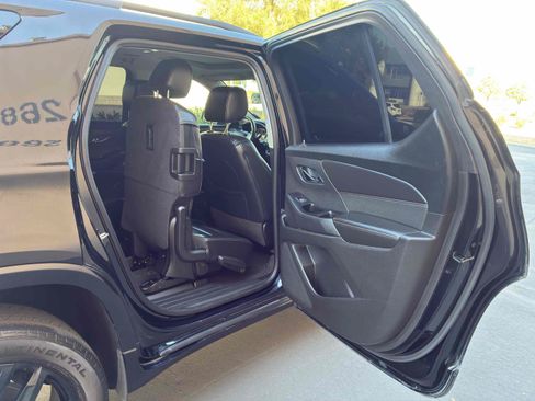 Used 2019 Chevrolet Traverse Premier w/ Redline Edition FWD image 60