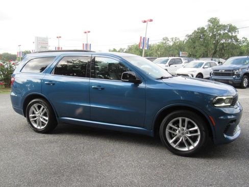 Used 2024 Dodge Durango GT RWD image 2