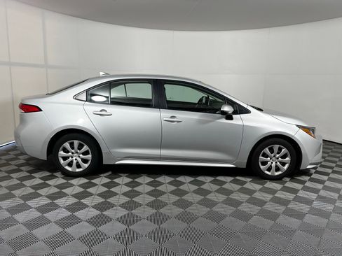 Certified 2024 Toyota Corolla LE FWD image 4