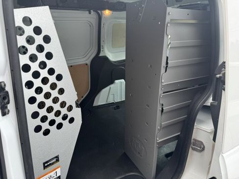 Used 2017 Ford Transit Connect XL FWD image 5