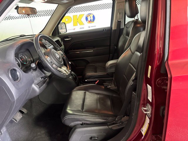 Used 2011 Jeep Patriot Latitude AWD/4WD image 9